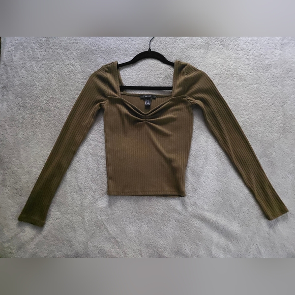 Forever 21 Ribbed Olive Long Sleeve Crop Top with Plunge Neckline - Picture 2 of 3